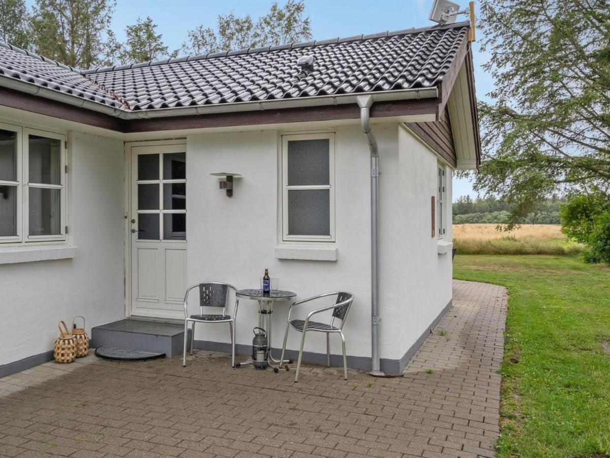 Holiday Home Wingot - From The Sea In Ne Jutland By Interhome Халс Экстерьер фото